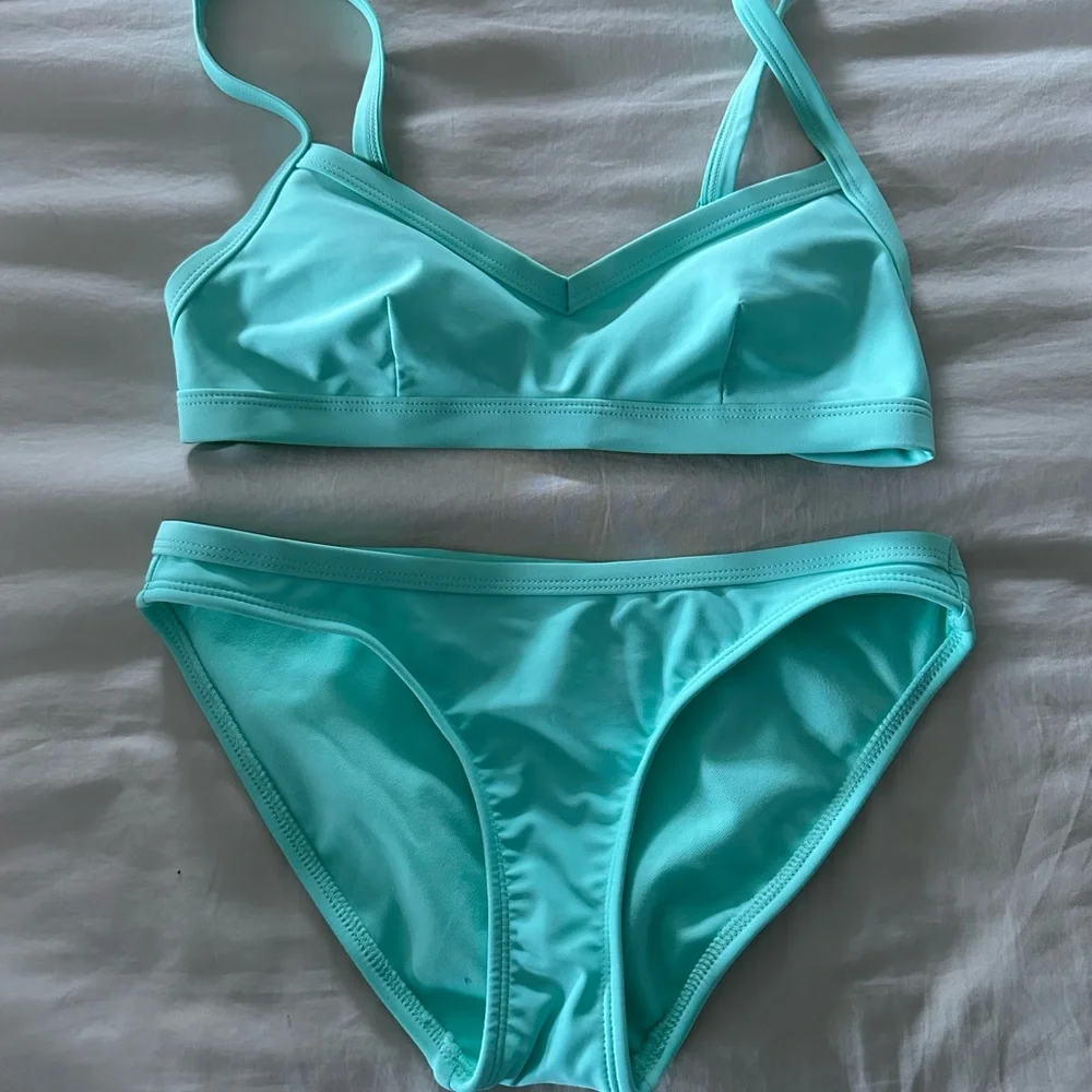 bikini - Picture 1 of 4